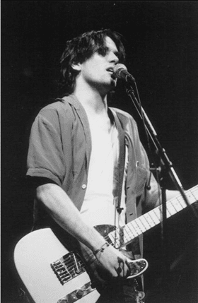Jeff Buckley: un nombre inexistente en la boca de las nuevas generaciones Por Tonan Hace 44 años nació en los Estados Unidos un cantautor, hace 13 que falleció. Jeff Buckley (hijo de virtuoso músico de Jazz, Tim Buckley, quien fallece a la...