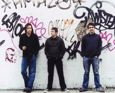 I am Kloot “Sky at night” (2010) Por Sam. “Algunas cosas se han hecho para que tú te sientes y las escuches, en un orden particular. Algunas historias tienen un principio, un medio y un final. Siéntate...