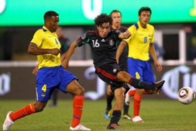 mexico-vs-ecuador-amistoso-foto1_323x216