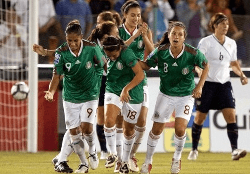 Victoria femenina y futbolera de alto impacto Por Pablo Vázquez (@pablitovazquez1). La victoria de 2-1 de la Selección Mexicana de futbol femenil ante su similar de los Estados Unidos, no sólo le ha otorgado a estas jóvenes...