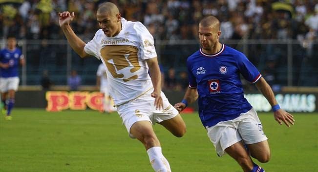 La surrealista liguilla que destrozó al azul celeste Por Pablo Vázquez (@pablitovazquez1). Hablar de la liguilla es hablar de un mundo totalmente fuera de orden, lógica y aritmética estadística para definir a un campeón en el futbol mexicano,...