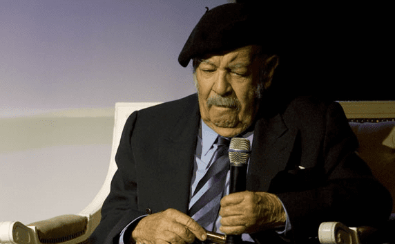 Por Pablo Vázquez (@pablitovazquez1). A sus 99 años de edad la luz del compositor mexicano Manuel Esperón  se extinguió en Cuernavaca tras un paro respiratorio. El compositor está inmortalizado con...