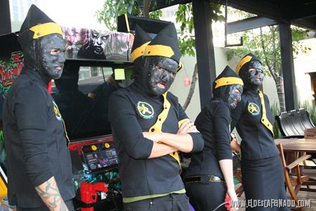 Por Diego Ramos. La banda defeña se presentó en Guadalajara para mostrar Caballeros del Albedrío, su más reciente material, una placa doble que estará disponible en junio de este año...