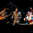 Fuerte dosis de electroacústica El pasado jueves se presento la banda Sidestepper en Guadalajara, como parte de las actividades de la FIM. Por: Carlos Perdur (@carlitoperdur). Mientras el botón de la atracción subía, una guitarra emitía arpegios de seducción....